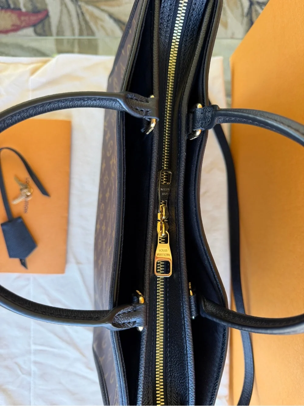 🆕 in 📦 Louis Vuitton Popincourt MM bag